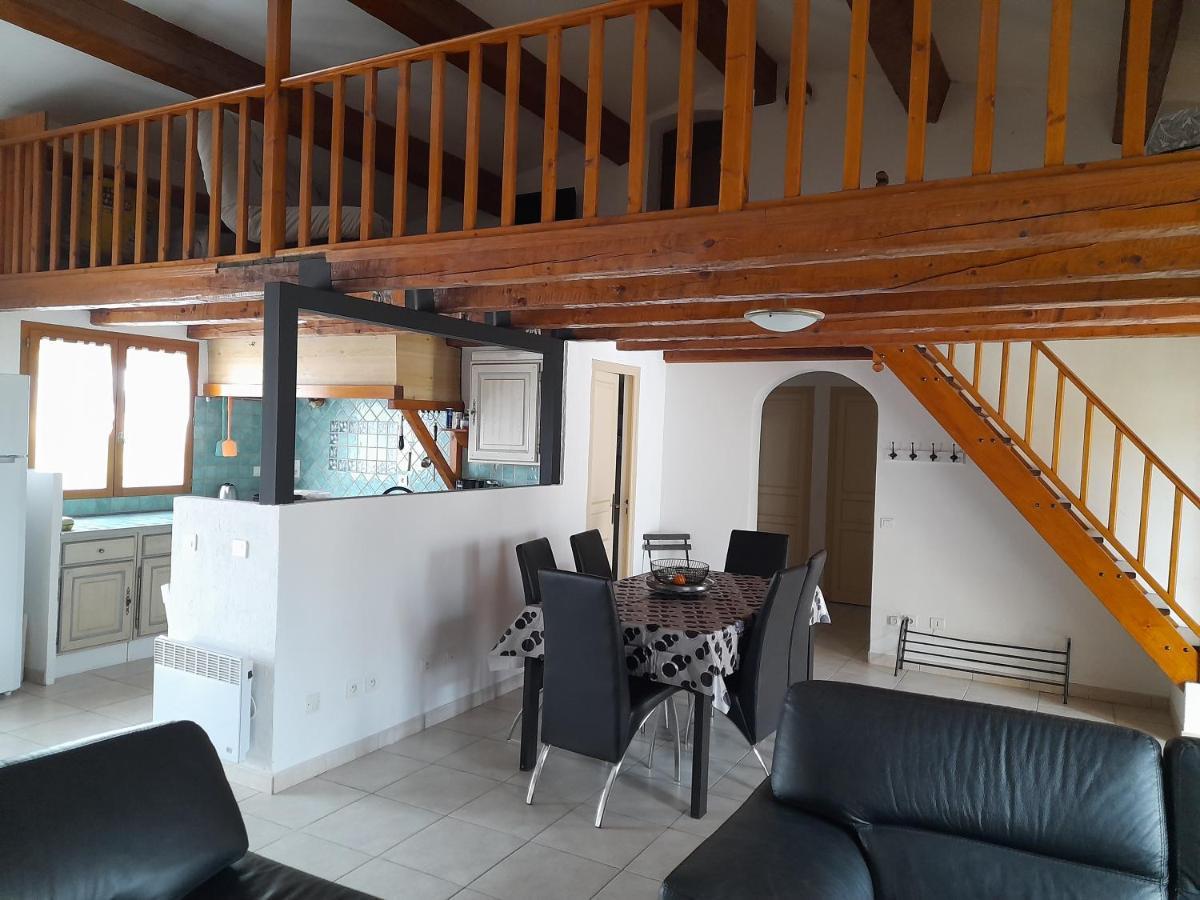 Le mas familial Carcès Extérieur photo